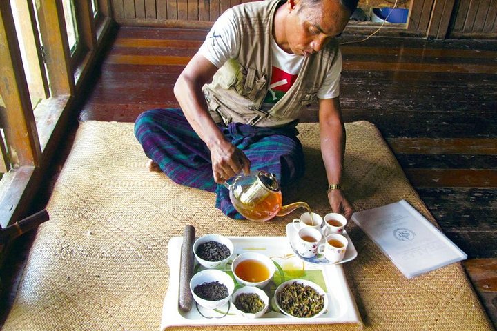 Dibrugarh Tea Tour, Singpho village with lunch, Digboi oil museum