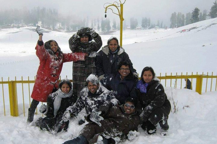 Kashmir Family Tour - 07 Days Includes Accommodation and Private Transport