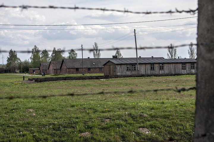 Small Group Auschwitz Tour from Lodz with Lunch