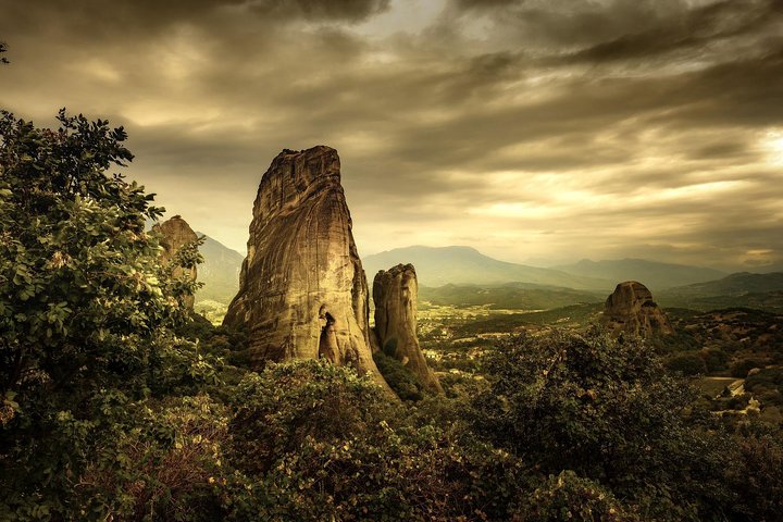 Meteora Monasteries Full Day Tour from Thessaloniki - Group Price!