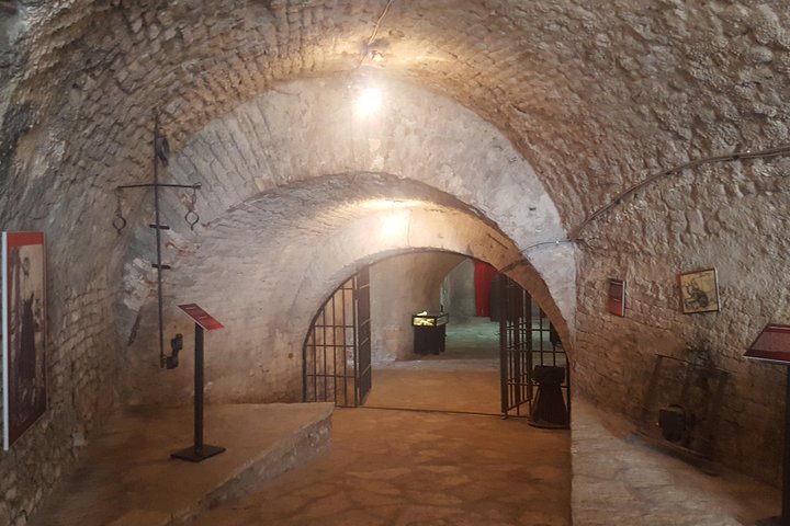 Belgrade Underground Tour w/ Sparkling Wine Along the River