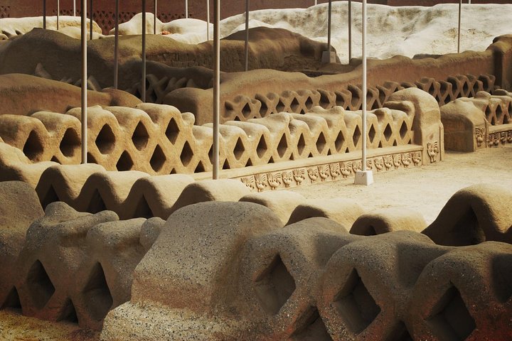 Trujillo in a Day: Chan Chan, Huanchaco, Sun and Moon Temples