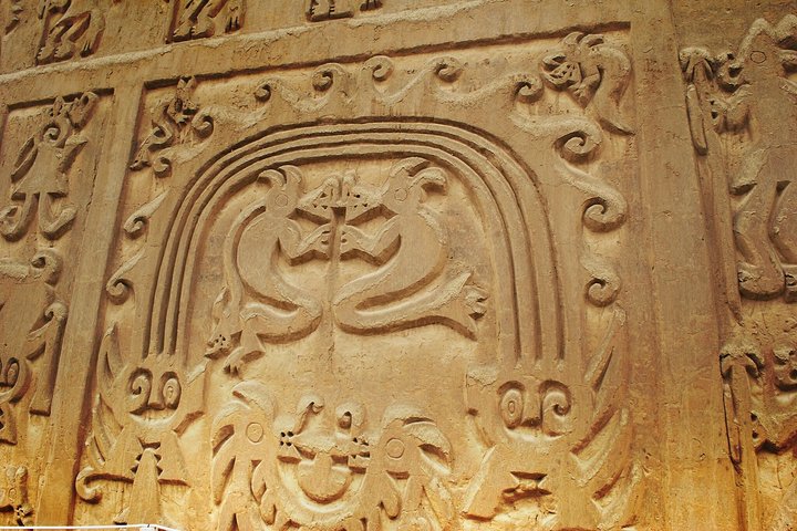 Trujillo in a Day: Chan Chan, Huanchaco, Sun and Moon Temples