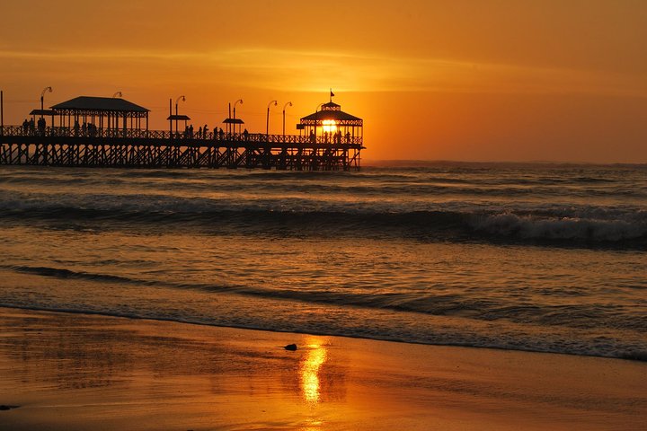 Trujillo in a Day: Chan Chan, Huanchaco, Sun and Moon Temples