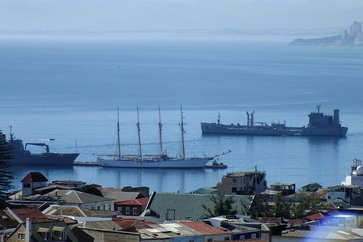 Valparaiso Port and Viña del Mar with Casablanca Wine Tasting