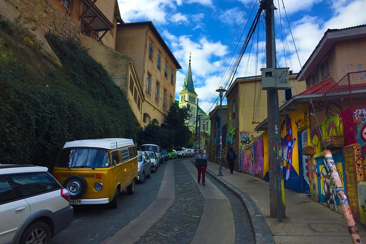 Valparaiso Port and Viña del Mar with Casablanca Wine Tasting