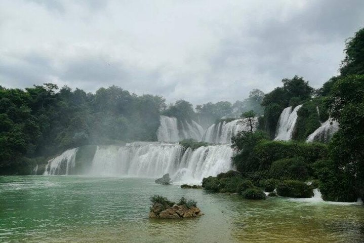 Nanning Detian Waterfall Private Day Tour