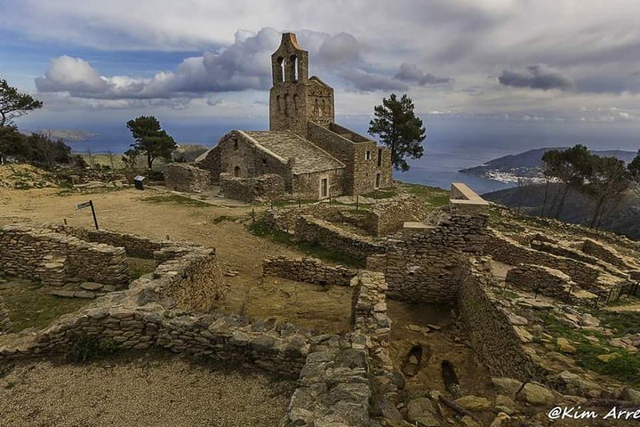 Cadaques and St Pere de Rodes Monastery small group from Girona