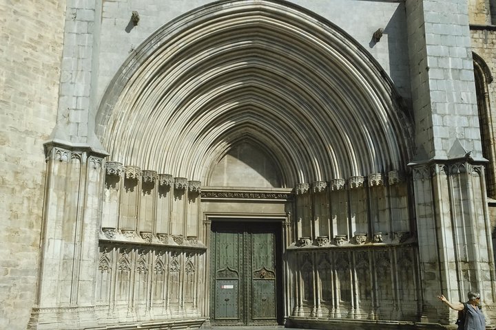Game Of Thrones Walking Tour in Girona