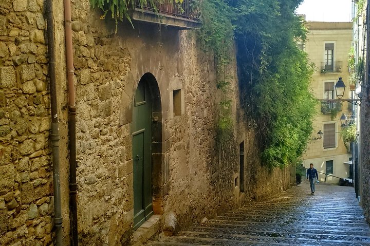 Game Of Thrones Walking Tour in Girona