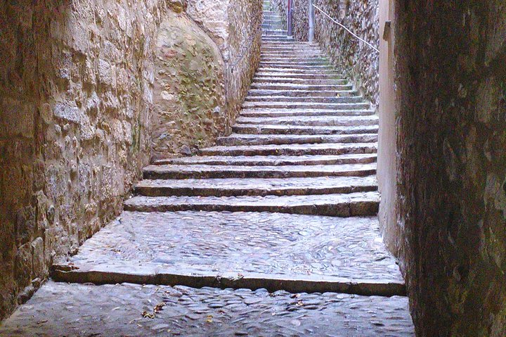 Game Of Thrones Walking Tour in Girona