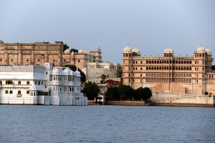 Full-Day Private City Tour of Udaipur Including Boat Ride in Lake Pichola