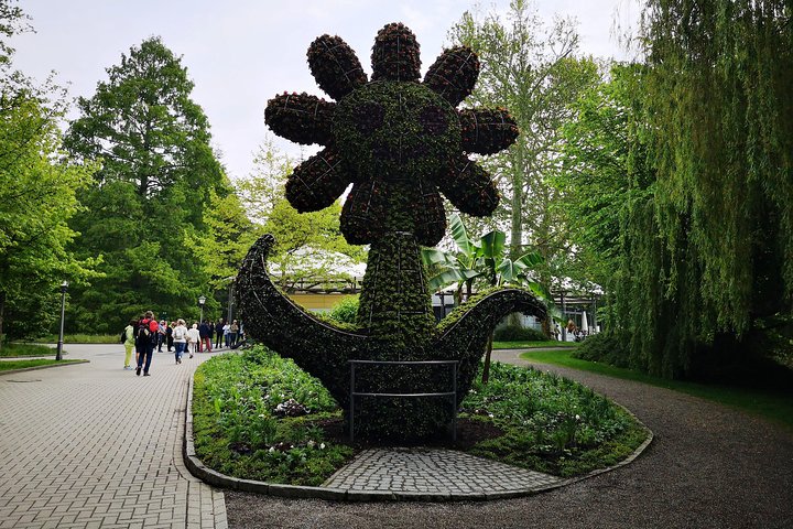 Day Trip Flower Island of Mainau including Meersburg