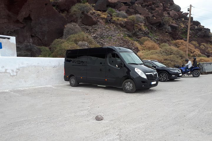 Private Transfers from/to Santorini Port (Athinios) to/from Oia