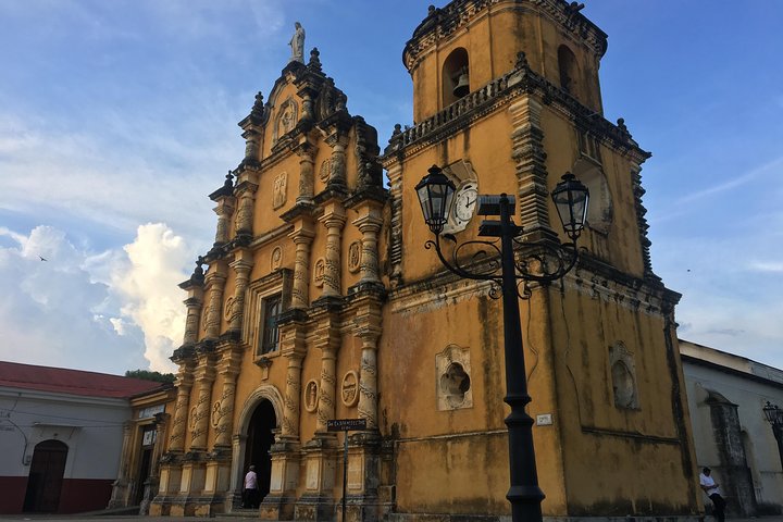 Leon City Walking Private Tour