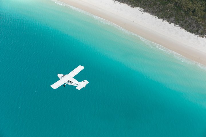 1hour Scenic Flight Heart Reef, Whitehaven Beach, Hill Inlet, GBR