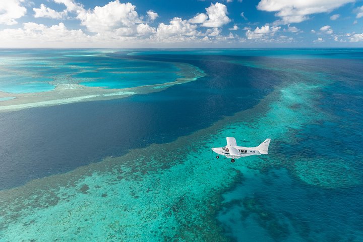 1hour Scenic Flight Heart Reef, Whitehaven Beach, Hill Inlet, GBR