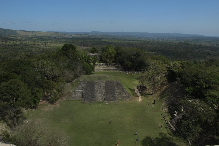 Xunantunich & Cave Tubing Day Trip from San Ignacio