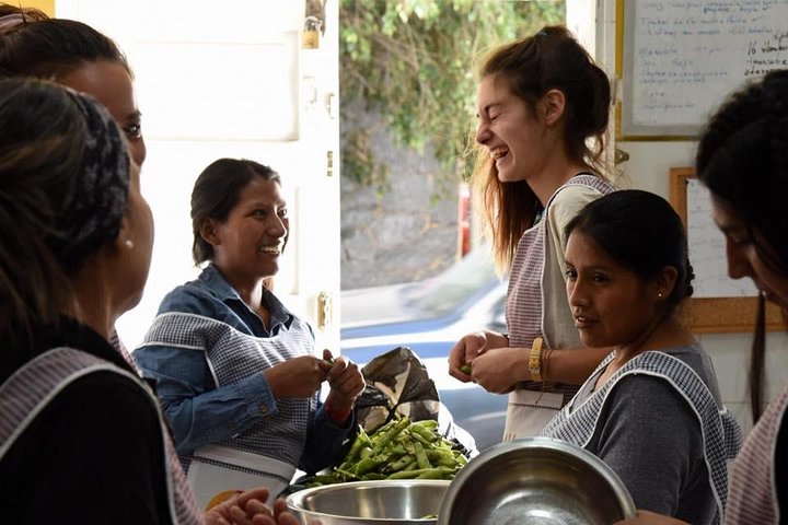 Adelante Mujer Bolivian Cooking Workshops