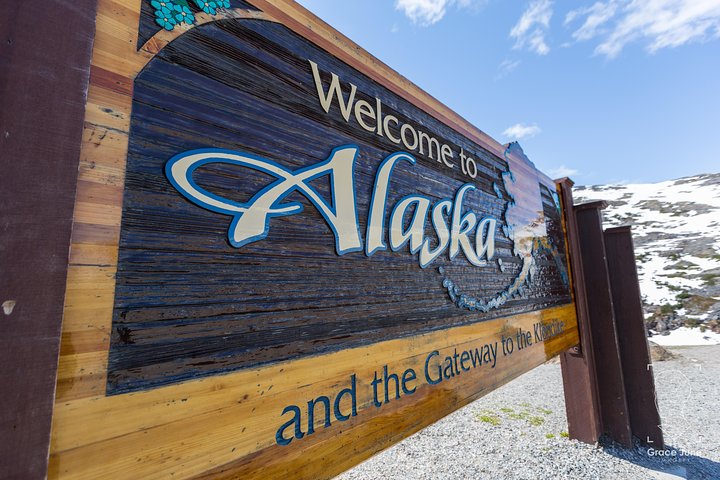 Sled Dog Adventure and Pan for Gold in the Yukon