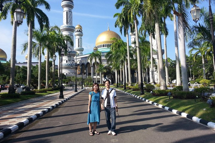 Private Bandar Highlight, Water Village & Proboscis Monkey Tour