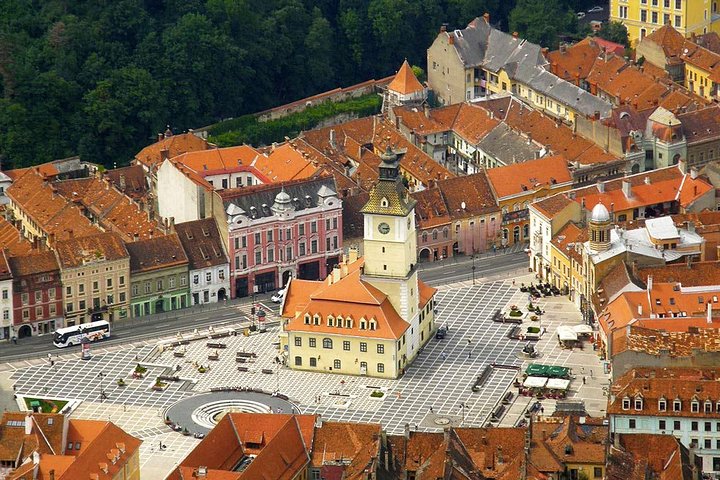 One day trip Bear Sanctuary, Dracula Castle, Rasnov Fortress from Brasov