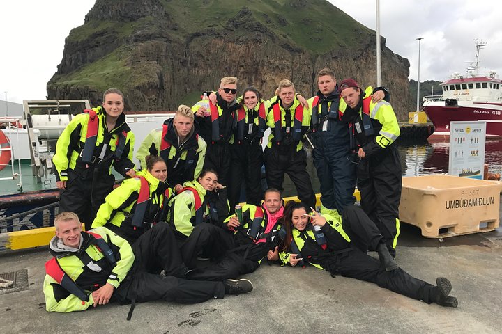 1-Hour Small Group Sightseeing Boat Tour in Vestmannaeyjar