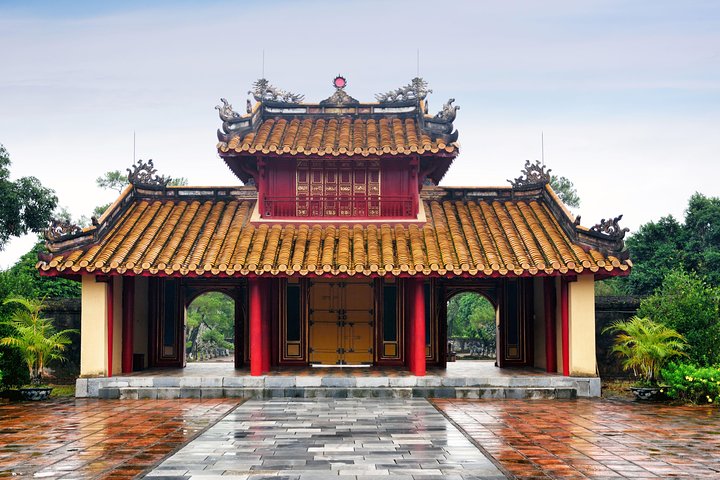 Hue Private Guided Tour: 5 Must-See Places