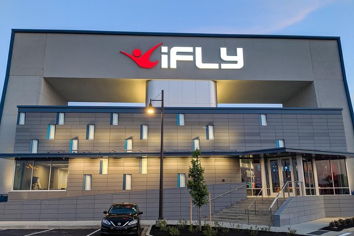 Kansas City Indoor Skydiving Admission with 2 Flights & Personalized Certificate