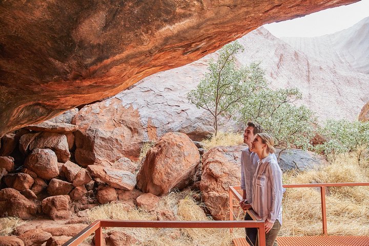 Uluru Morning Guided Base Walk