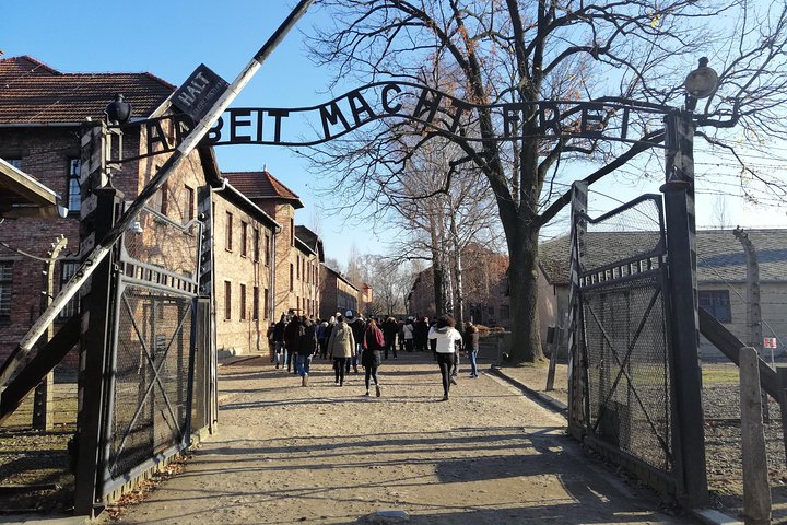 One Day Tour to Auschwitz-Birkenau from Warsaw by Car