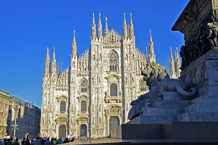 Milan Super Saver: Skip-the-line Duomo and Rooftop Tour