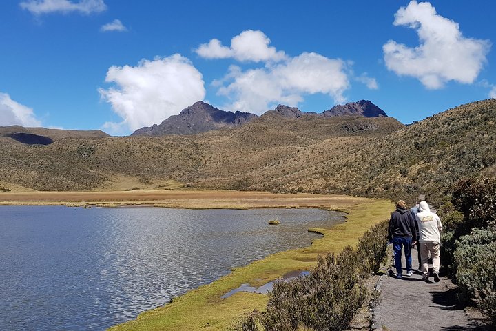 Cotopaxi & Quilotoa Volcanoes Tour All-in-One Day Trip from Quito