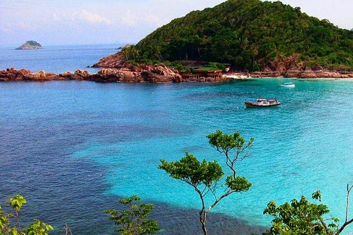 East Java Exotic Day Tour: Menjangan & Tabuhan Island Open Trip from Banyuwangi