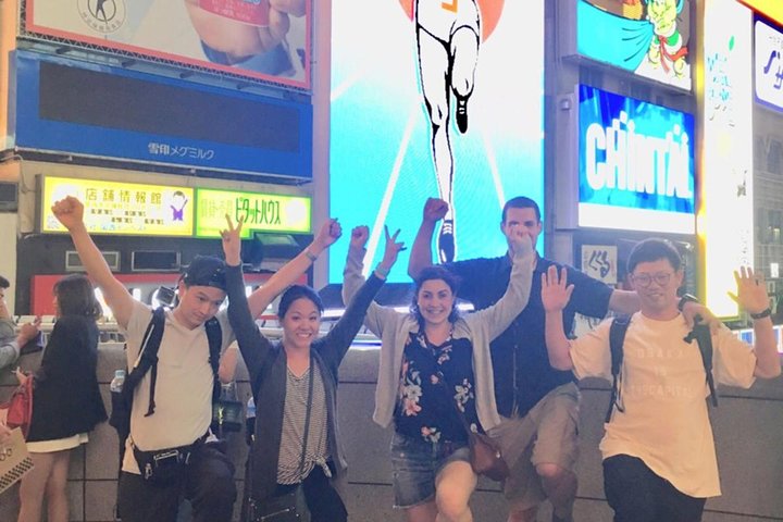Osaka Bar Hopping Night Walking Tour in Namba (3 bars, 6 tastes)