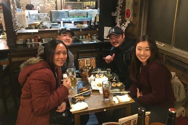 Osaka Bar Hopping Night Walking Tour in Namba (3 bars, 6 tastes)