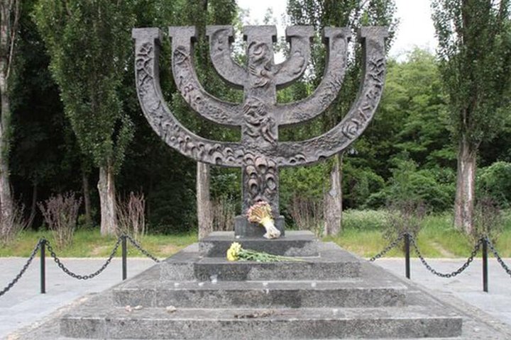 Jewish heritage in Kyiv (incl. Babi Yar)- guided tour by car