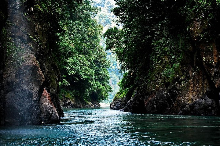 White Water Rafting Pacuare River From San José