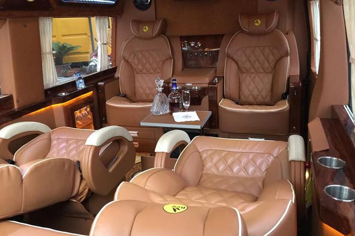 Hanoi Private Transfers One Way (by Luxury Limousine Vans)