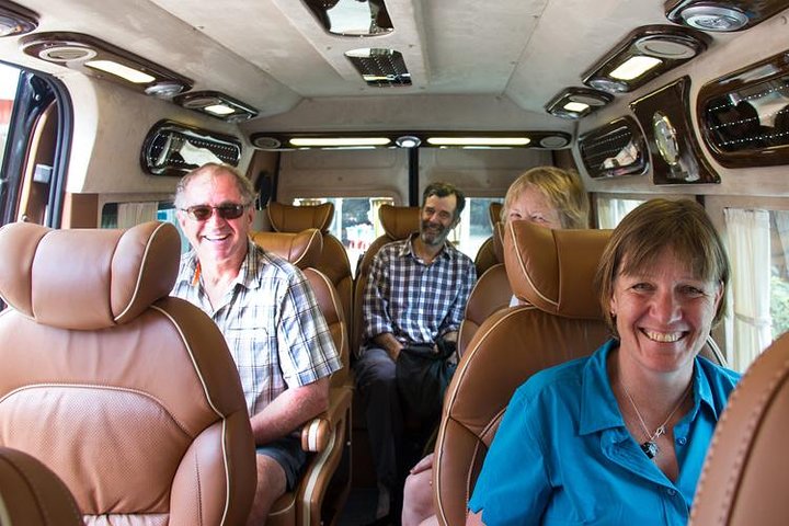 Private Limousine Transfers for Hanoi, Sapa, Ninh Binh, Halong