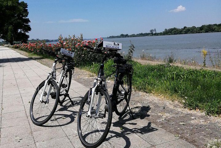 Belgrade E-Bike Tour: Power Glide!