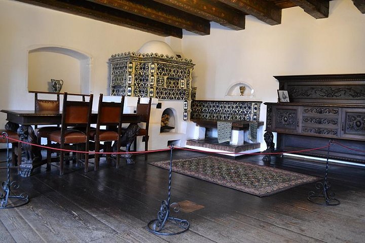 One day trip Bear Sanctuary, Dracula Castle, Rasnov Fortress from Brasov