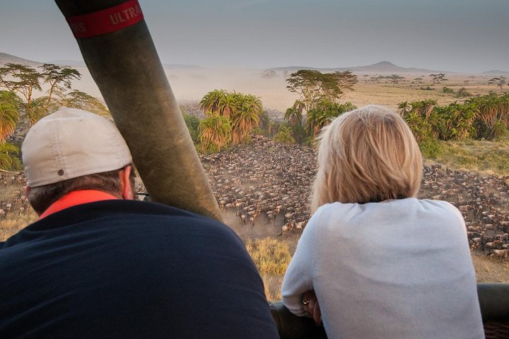 Serengeti Balloon Safari and authentic bush breakfast