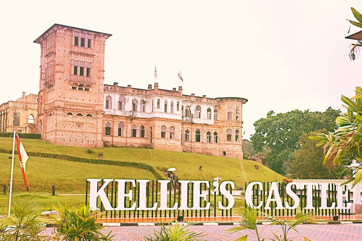 Ipoh Gua Tempurung, Caves Temples, Mirror Lake and Castle Tours