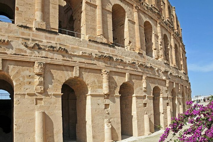 Kairouan and El Jem with optional Monastir Private Day Tour