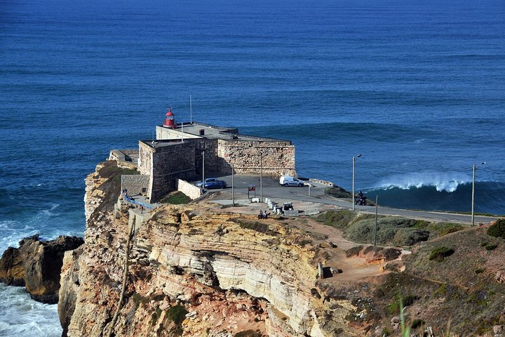 Fátima, Batalha and Nazaré Full Day Private Tour from the West