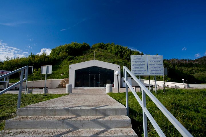 Thracian Tombs Tour in the Valley of the Thracian Kings