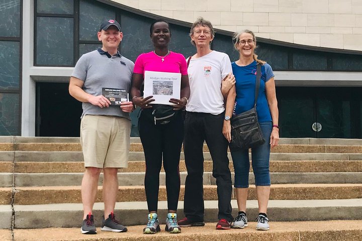 Abidjan Walking Tour (French and English)