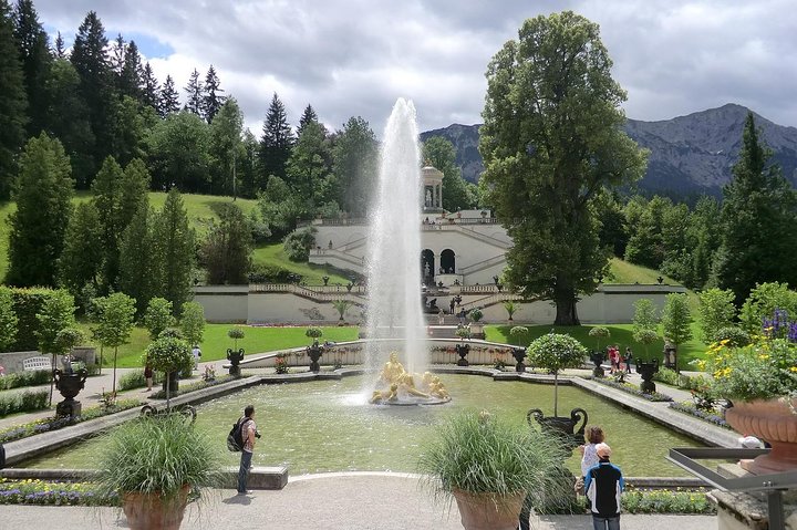 Neuschwanstein Castle and Linderhof Palace Day Trip from Munich