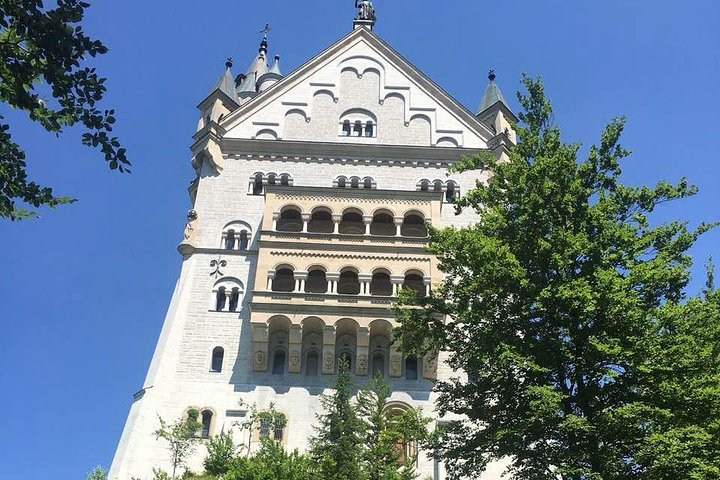 Neuschwanstein Castle and Linderhof Palace Day Trip from Munich